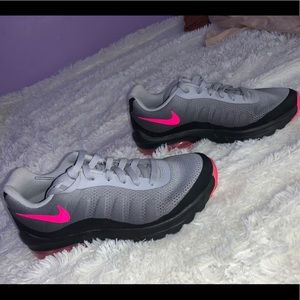 Women’s Nikes